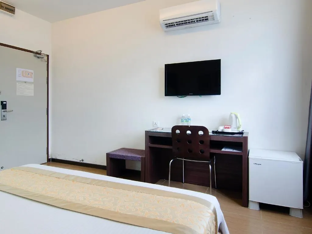Eight Days Boutique Hotel - Mount Austin Johor Bahru Malezya